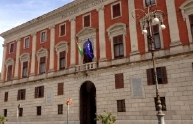 https://www.tp24.it/immagini_articoli/26-08-2026/trapani-acqua-contaminata-riunione-in-prefettura-piu-uomini-e-mezzi-per-le-autobotti-250.jpg