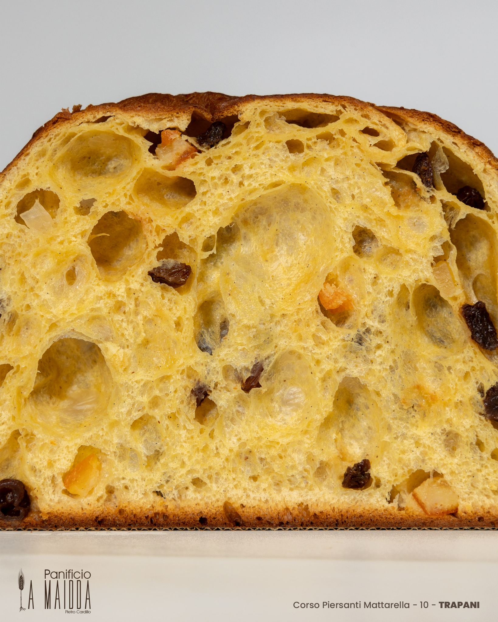 https://www.tp24.it/immagini_articoli/26-11-2025/1764174592-0-trapani-il-panettone-di-a-maidda-tra-gli-emergenti-del-gambero-rosso.jpg