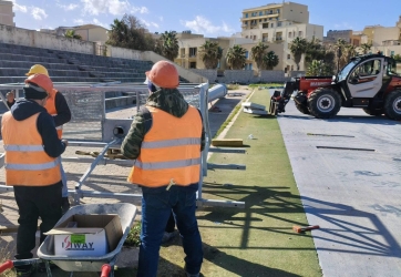 https://www.tp24.it/immagini_articoli/27-02-2026/campo-coni-al-buio-e-pista-ciclabile-sporca-trapani-cantiere-aperto-tra-ritardi-e-disagi-250.jpg