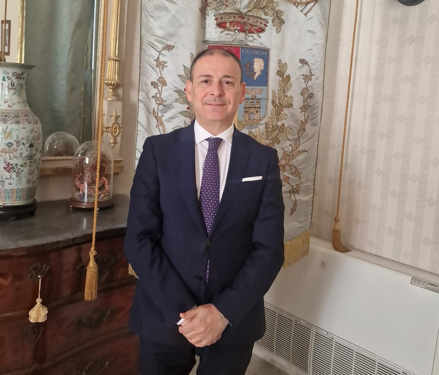 https://www.tp24.it/immagini_articoli/27-05-2026/1779873266-0-provincia-di-trapani-persi-oltre-6-600-abitanti-in-cinque-anni-quinci-emergenza-senza-alibi.jpg