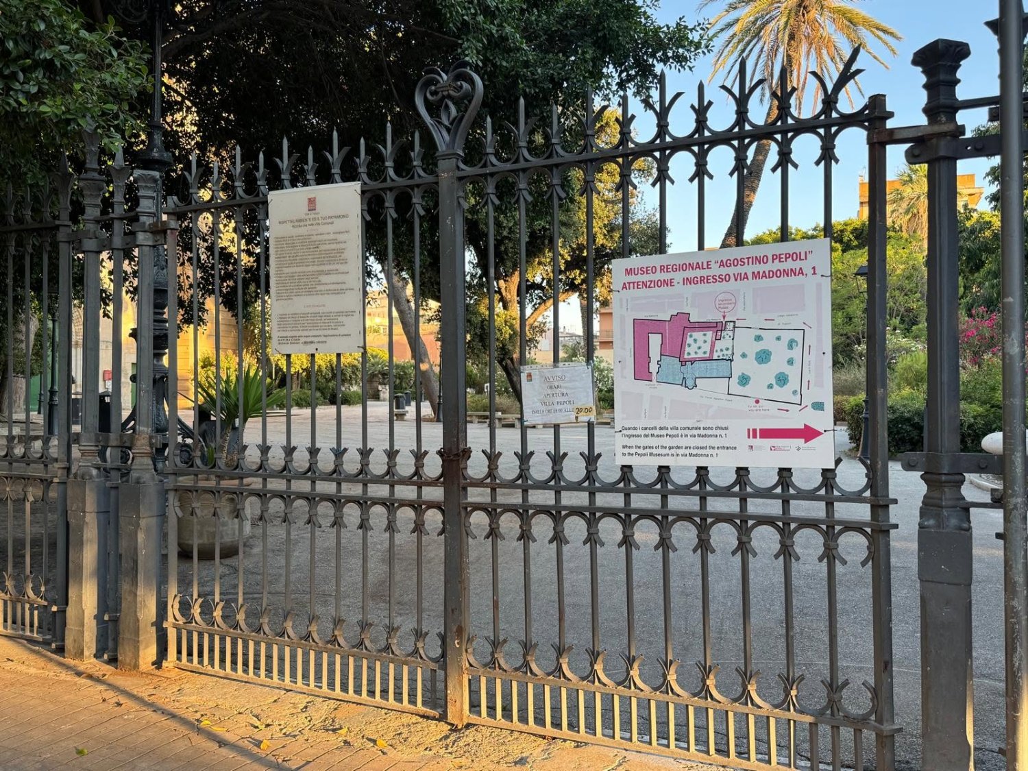 https://www.tp24.it/immagini_articoli/27-06-2026/1782572129-0-bici-monopattini-e-richiami-a-chi-appartengono-davvero-le-ville-comunali-di-trapani.jpg
