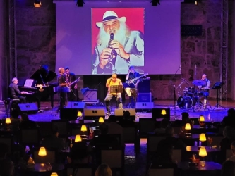 https://www.tp24.it/immagini_articoli/27-06-2026/il-sicilia-jazz-festival-2026-entra-nel-vivo-domani-sul-palco-pietro-adragna-e-fisarvoice-250.jpg