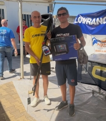 https://www.tp24.it/immagini_articoli/27-06-2026/mazara-campionato-di-pesca-sospeso-e-classifica-congelata-dopo-il-malore-di-losito-250.jpg