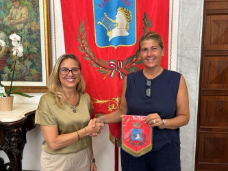 https://www.tp24.it/immagini_articoli/27-07-2026/marsala-la-sindaca-patti-ha-incontrato-cristina-correnti-presidente-fip-regionale-250.jpg