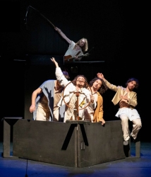 https://www.tp24.it/immagini_articoli/27-07-2026/teatri-di-pietra-2026-otto-spettacoli-tra-selinunte-e-le-cave-di-cusa-250.jpg
