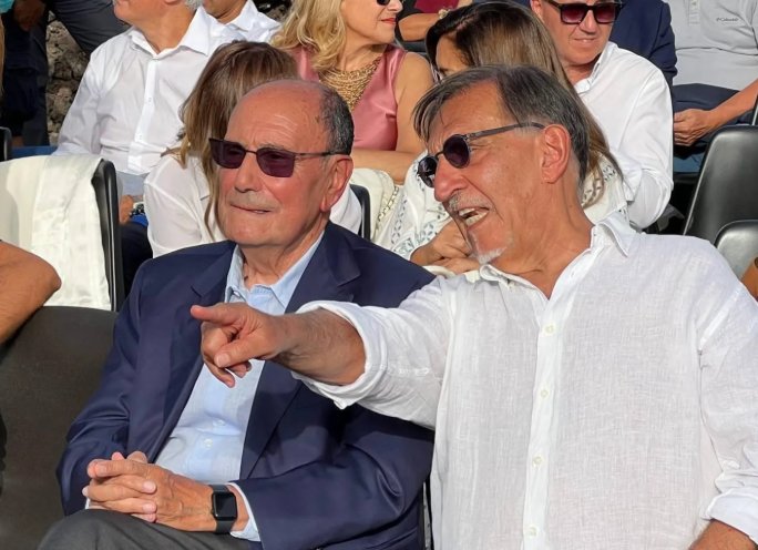 https://www.tp24.it/immagini_articoli/27-08-2026/1787848217-0-regionali-il-presidente-del-senato-la-russa-blinda-schifani-per-il-bis.jpg