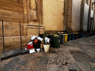 https://www.tp24.it/immagini_articoli/27-08-2026/marsala-dal-centro-alle-periferie-la-situazione-non-cambia-rifiuti-e-degrado-ovunque-250.jpg