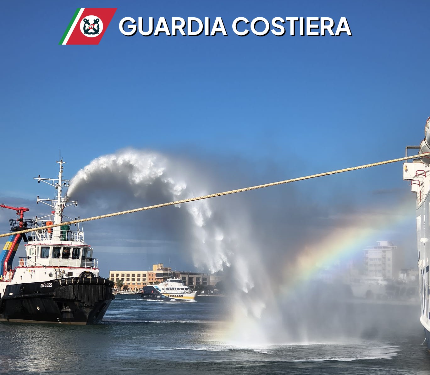 https://www.tp24.it/immagini_articoli/27-11-2025/1764272792-0-incendio-a-bordo-di-una-nave-nel-porto-di-trapani-ma-e-un-esercitazione.jpg