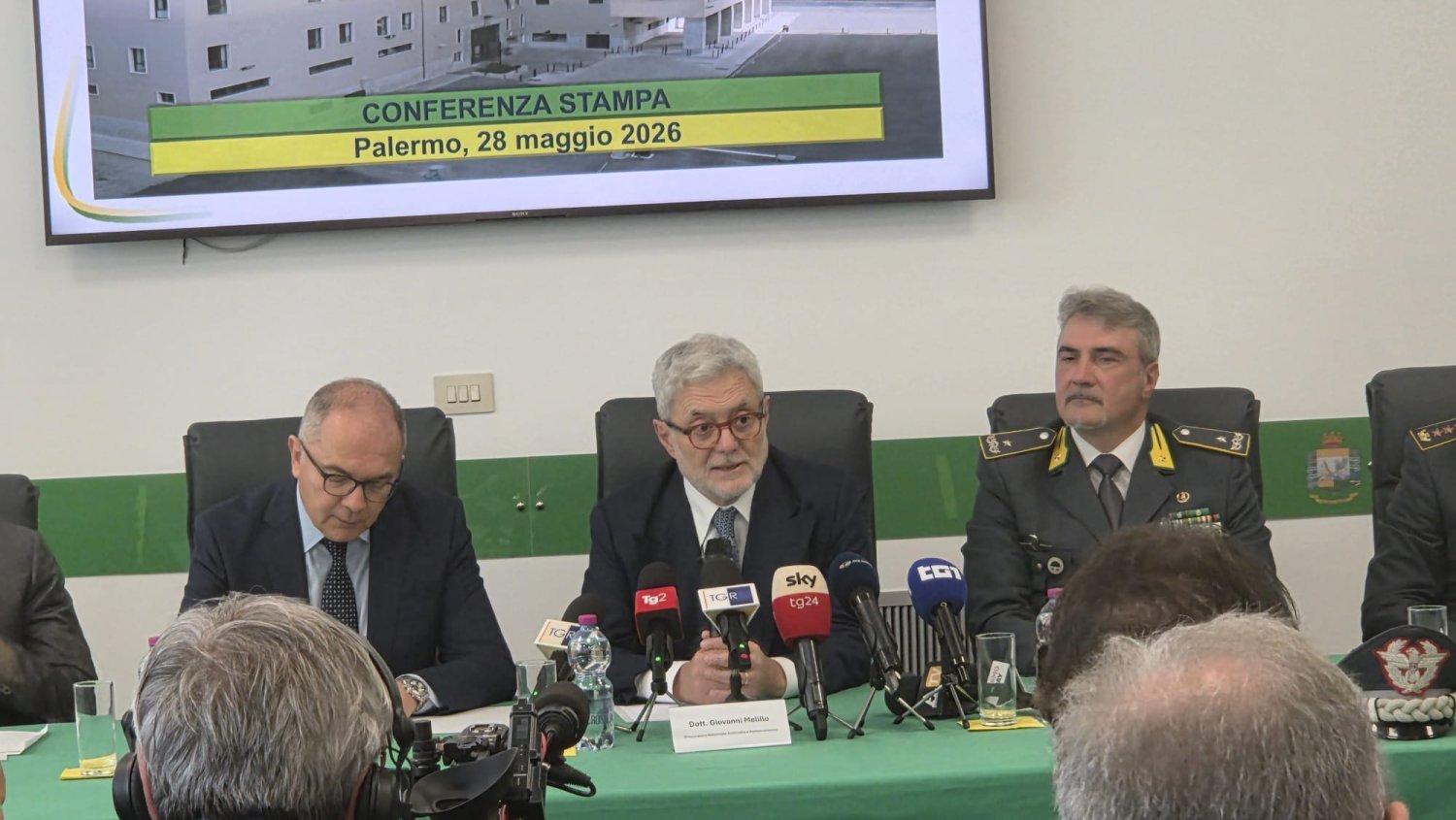 https://www.tp24.it/immagini_articoli/28-05-2026/1779959995-0-messina-denaro-i-soldi-della-mafia-investiti-tra-spagna-monaco-e-cayman-tre-arresti-e-maxi-sequestro.jpg