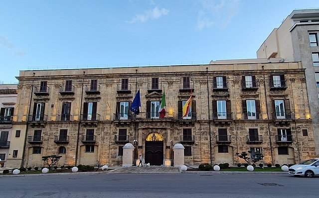 https://www.tp24.it/immagini_articoli/28-05-2026/1779980351-0-sicilia-ok-della-corte-dei-conti-sul-rendiconto-2022-schifani-confermati-risanamento-e-crescita.jpg