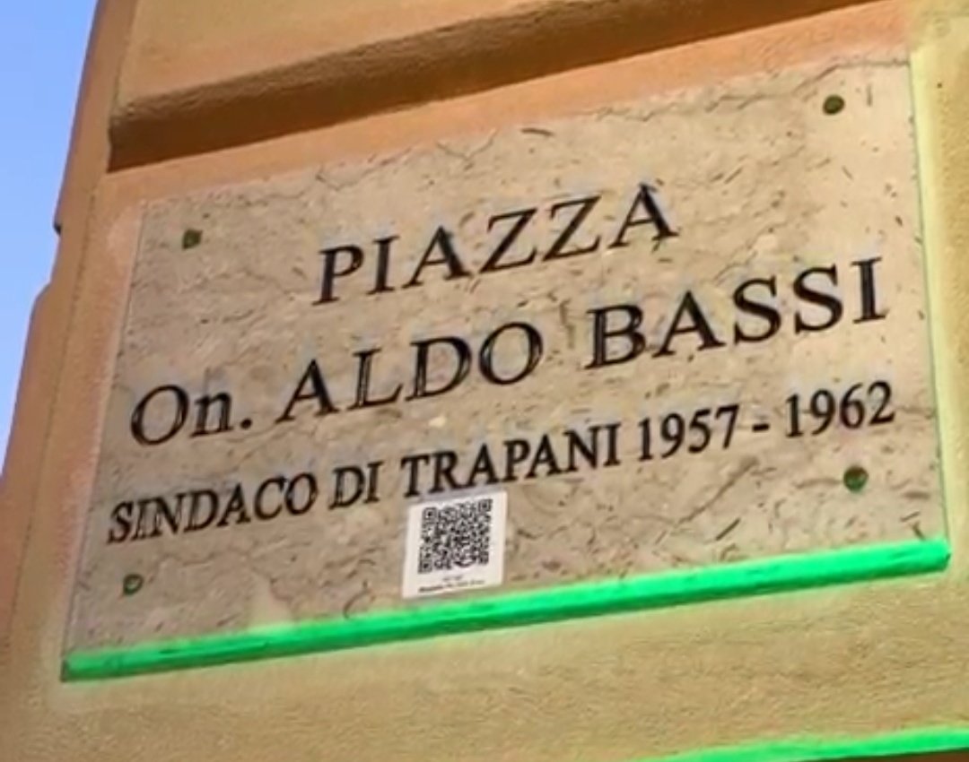 https://www.tp24.it/immagini_articoli/28-08-2026/1787910036-0-trapani-riaccende-palazzo-d-ali-e-la-storia-piazza-municipio-dedicata-ad-aldo-bassi.jpg