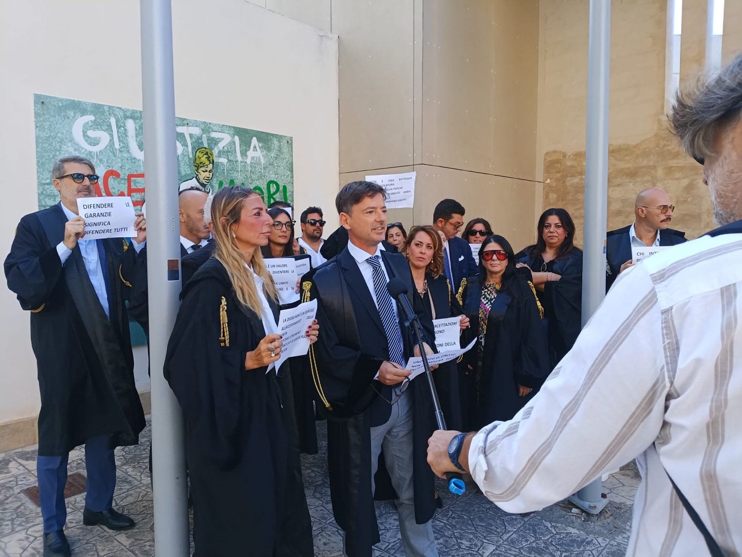 https://www.tp24.it/immagini_articoli/28-09-2026/1790605462-0-la-protesta-degli-avvocati-oggi-a-marsala.jpg