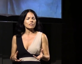 https://www.tp24.it/immagini_articoli/28-09-2026/a-marsala-la-ventiduesima-donna-il-racconto-sulle-donne-e-i-diritti-di-angela-iantosca-250.jpg
