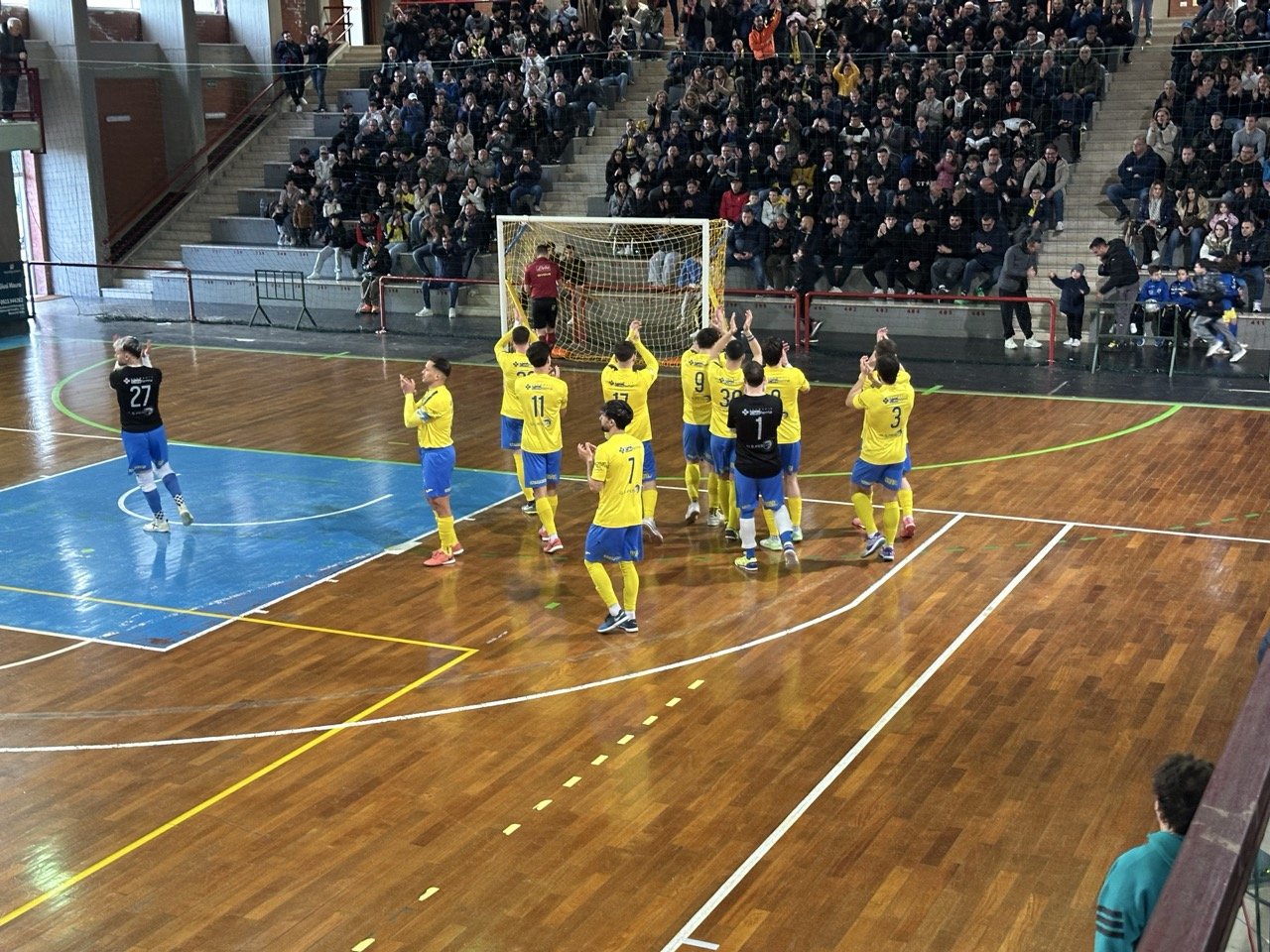https://www.tp24.it/immagini_articoli/29-03-2026/1774781474-0-calcio-a-5-play-off-di-a2-storici-per-il-futsal-mazara-che-batte-la-capolista-messina.jpg