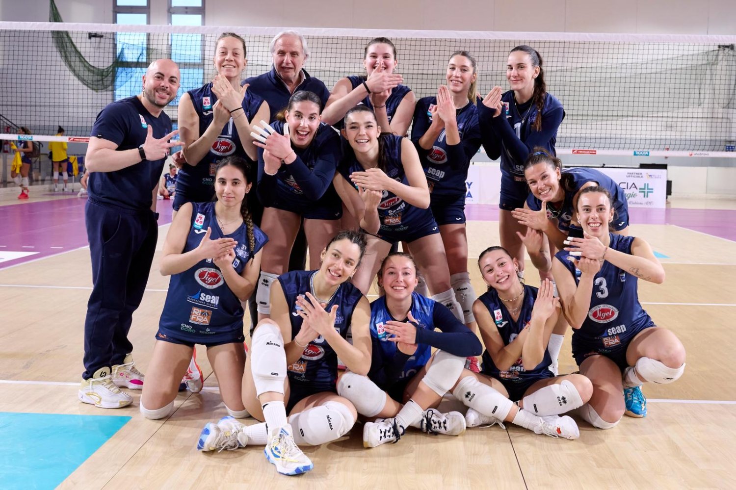 https://www.tp24.it/immagini_articoli/29-03-2026/1774814313-0-la-sigel-seap-marsala-volley-espugna-il-palamadiba-di-modena.jpg