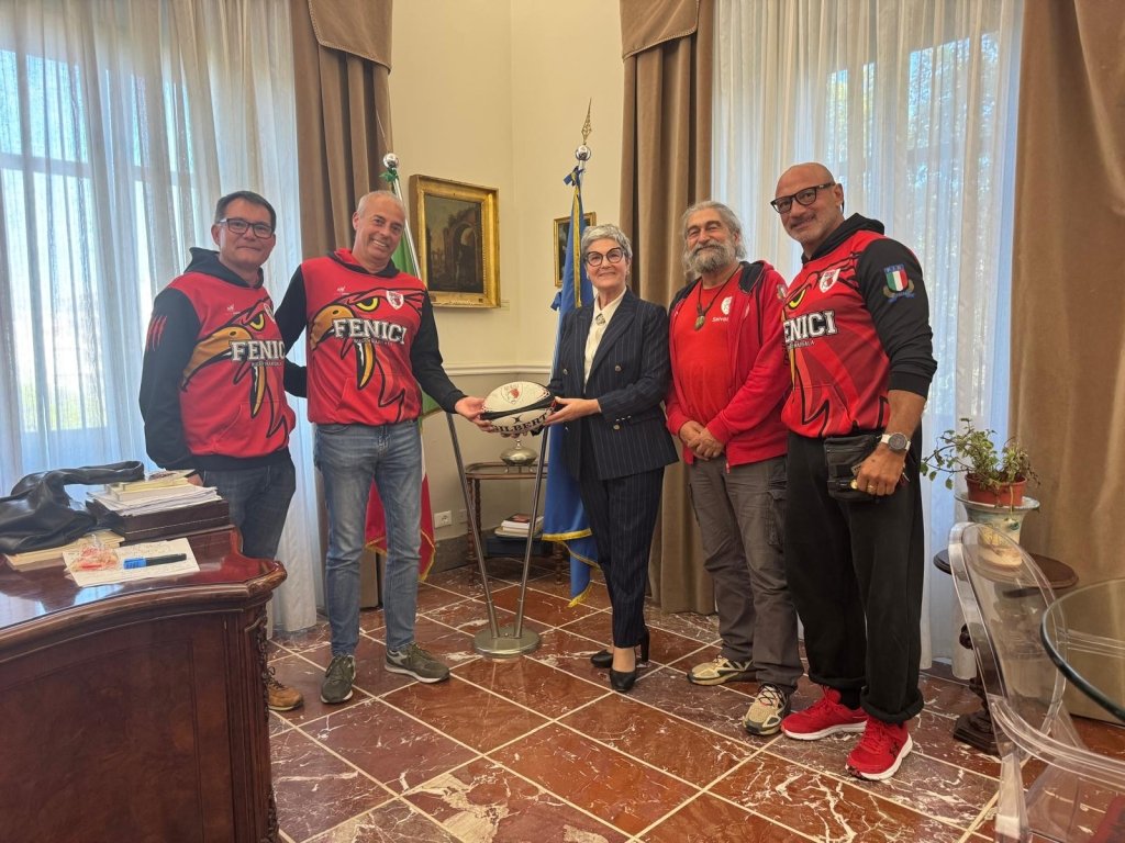 https://www.tp24.it/immagini_articoli/29-04-2026/1777487424-0-trapani-il-prefetto-daniela-lupo-incontra-il-direttivo-dei-fenici-rugby-marsala.jpg