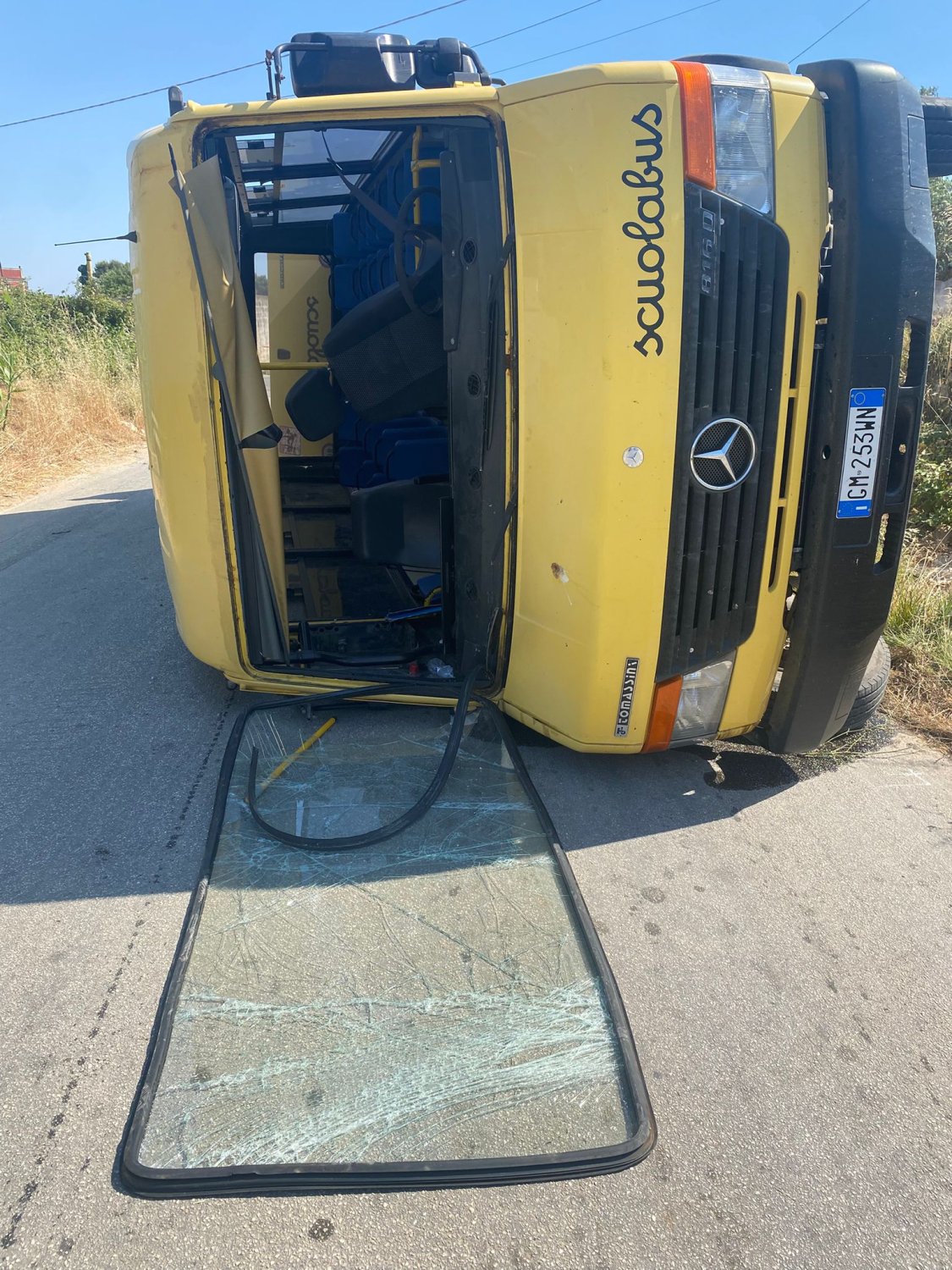 https://www.tp24.it/immagini_articoli/29-05-2026/1780076709-0-lo-scuolabus-travolto-a-mazara-auto-senza-assicurazione-e-con-conducente-senza-patente.jpg