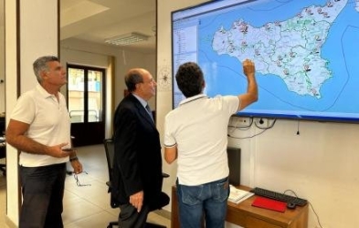 https://www.tp24.it/immagini_articoli/29-05-2026/campagna-antincendio-firmata-convenzione-tra-regione-e-vigili-del-fuoco-250.jpg
