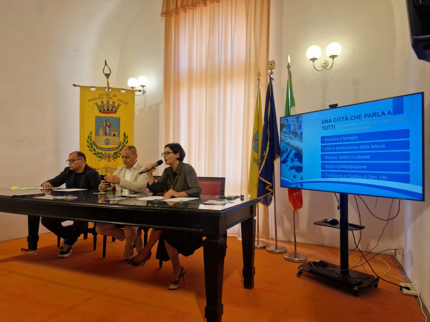 https://www.tp24.it/immagini_articoli/29-06-2026/1782719919-0-mazara-presentati-gli-eventi-estivi.jpg