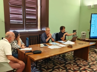 https://www.tp24.it/immagini_articoli/29-06-2026/trapani-piano-acustico-e-brt-tranchida-rilancia-il-distretto-commerciale-250.jpg
