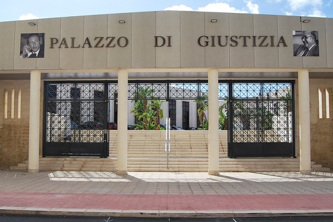 https://www.tp24.it/immagini_articoli/29-07-2026/1785311764-0-marsala-cgil-esclusa-dal-tavolo-di-contrattazione-scatta-la-diffida-alla-procura.jpg