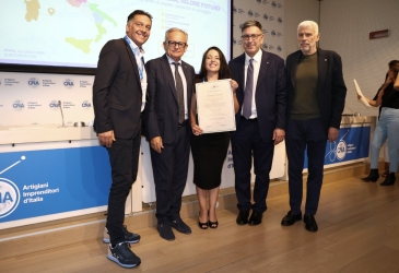 https://www.tp24.it/immagini_articoli/29-07-2026/da-trapani-a-roma-rosso-corallo-tra-le-eccellenze-degli-80-anni-della-cna-250.jpg