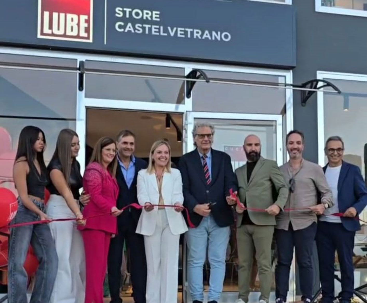 https://www.tp24.it/immagini_articoli/29-09-2025/1759140656-0-cucine-lube-inaugura-un-nuovo-lube-store-a-castelvetrano.jpg