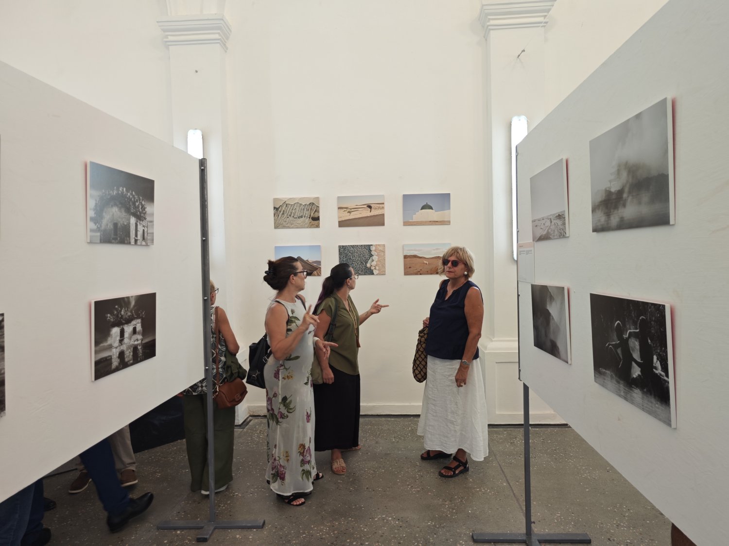 https://www.tp24.it/immagini_articoli/29-09-2026/1790682375-0-terre-di-sicilia-e-tunisia-oltre-800-visitatori-al-cretto-di-burri-la-mostra-prosegue-a-tunisi.jpg