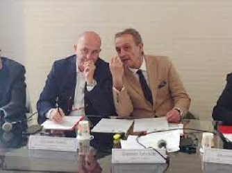 https://www.tp24.it/immagini_articoli/30-04-2026/trapani-turano-affonda-tranchida-a-palazzo-d-ali-solo-teatro-politico-250.jpg