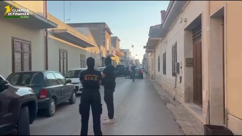 https://www.tp24.it/immagini_articoli/30-05-2026/1780123440-0-la-cassaforte-di-messina-denaro-tamburello-risponde-ai-giudici.jpg