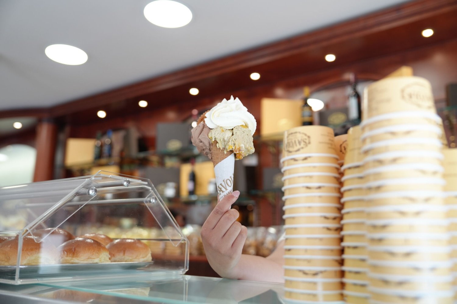 https://www.tp24.it/immagini_articoli/30-06-2026/1782804189-0-marsala-gusti-e-materie-prime-la-produzione-di-gelato-artigianale-di-pasticceria-savoia.jpg