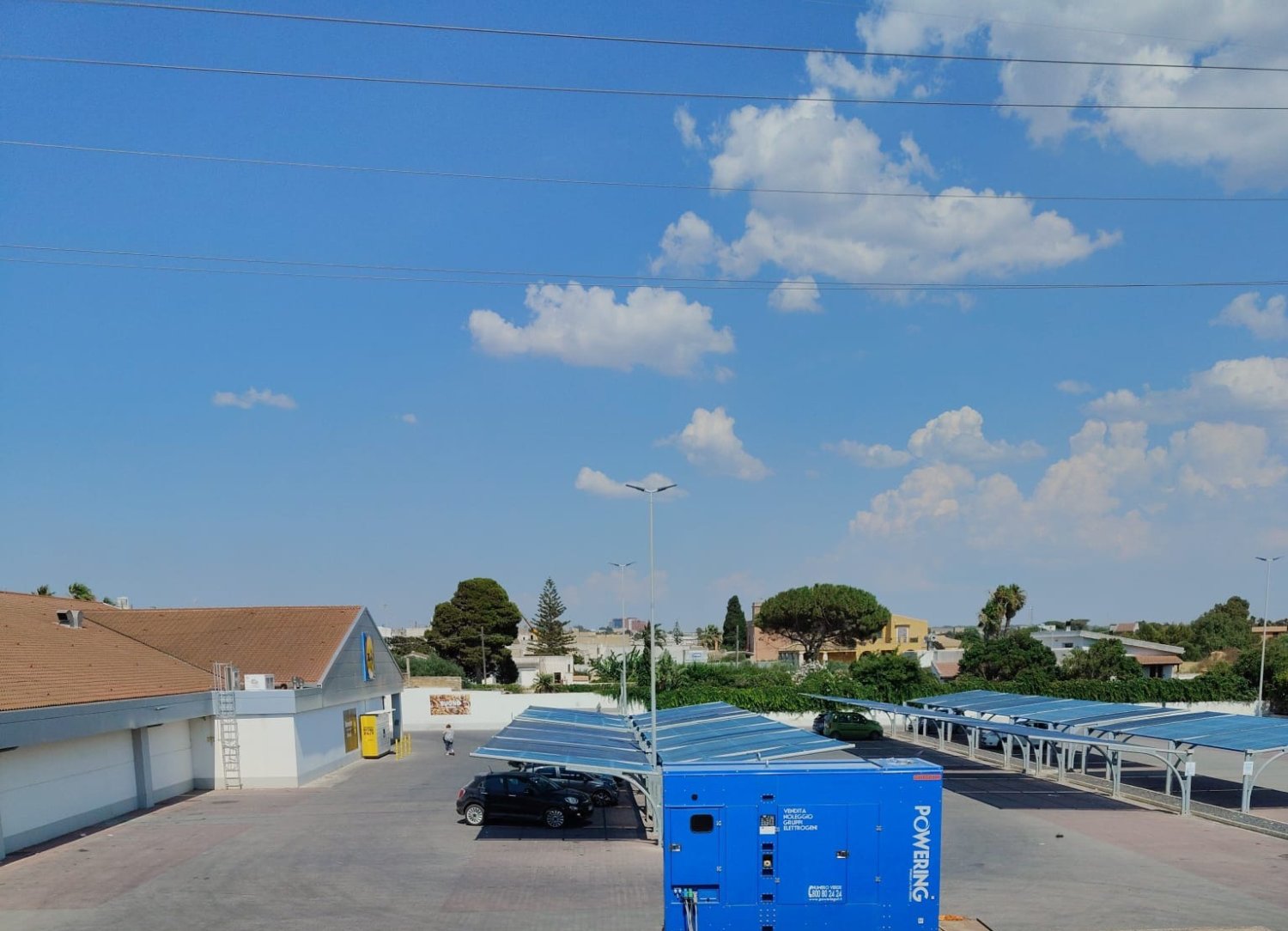 https://www.tp24.it/immagini_articoli/30-07-2026/1785413347-0-marsala-supermercato-senza-corrente-egeneratore-acceso-giorno-e-notte-non-riusciamo-piu-a-dormire.jpg
