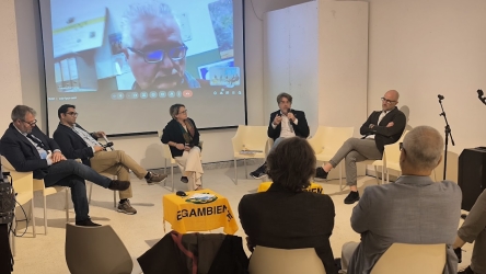 Sicilia Carbon Free a Gibellina, paesaggio da salvare. Dalla crisi climatica o dalle pale eoliche? https://www.tp24.it/immagini_articoli/30-10-2025/sicilia-carbon-free-a-gibellina-paesaggio-da-salvare-dalla-crisi-climatica-o-dalle-pale-eoliche-250.jpg