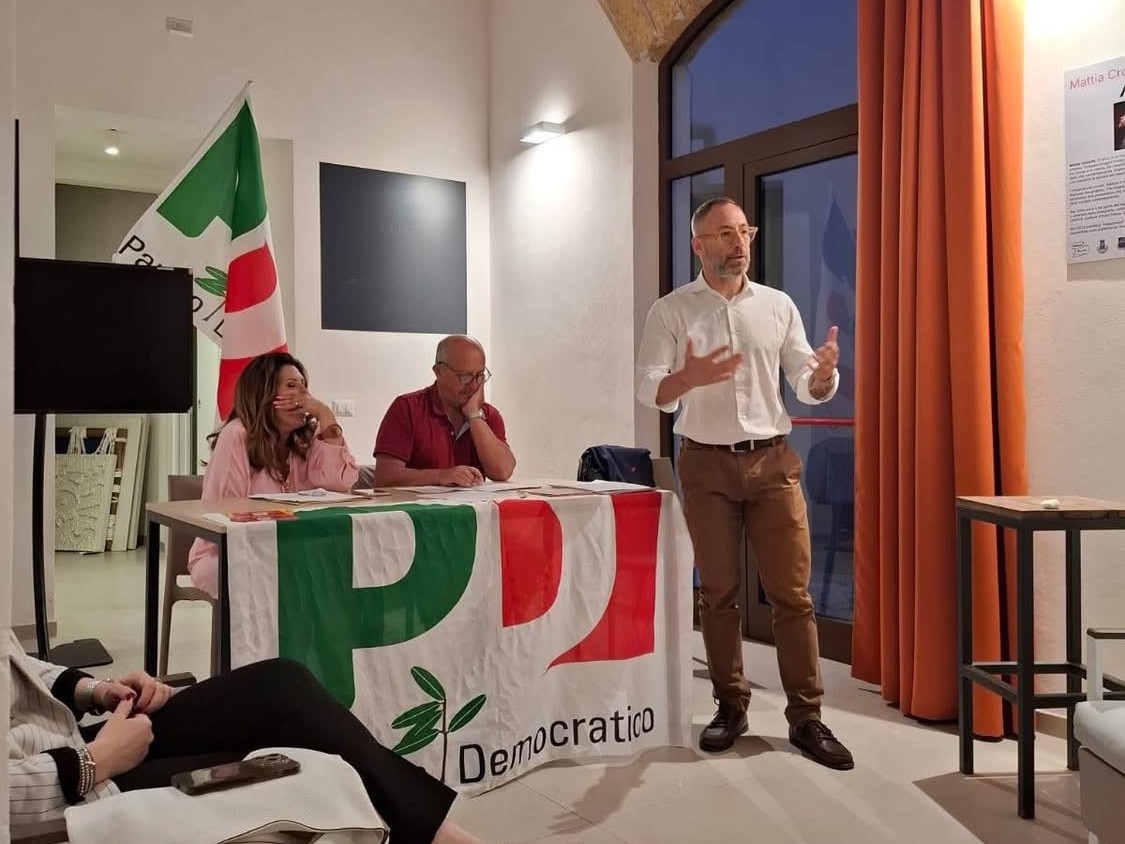 https://www.tp24.it/immagini_articoli/31-05-2025/1748702103-0-marco-campagna-e-il-nuovo-segretario-del-partito-democratico-di-castelvetrano.jpg