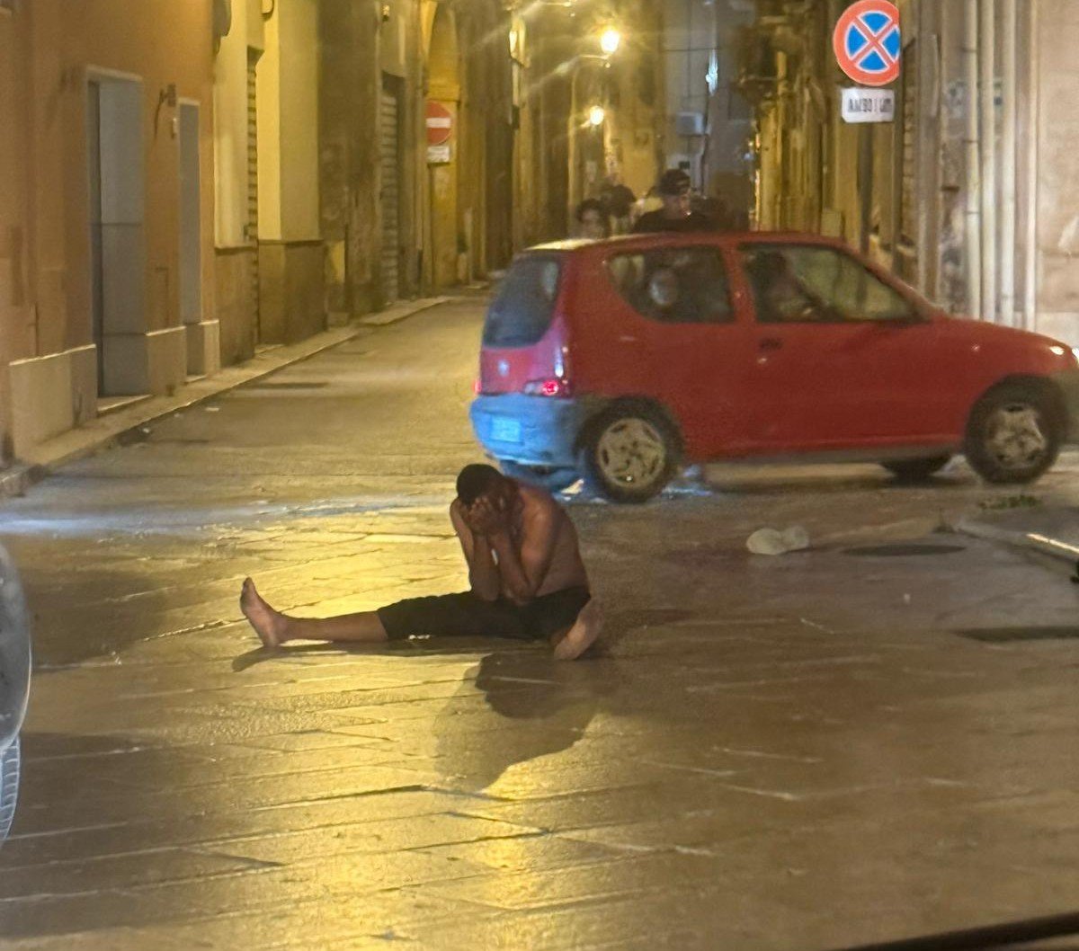 https://www.tp24.it/immagini_articoli/31-05-2026/1780239385-0-marsala-rissa-nella-notte-in-piazza-san-matteo-paura-tra-i-residenti.jpg