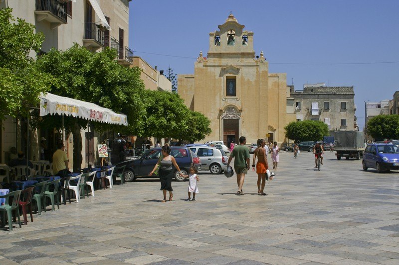 https://www.tp24.it/immagini_eventi/1434704818-1-a-favignana-il-festival-i-art.jpg