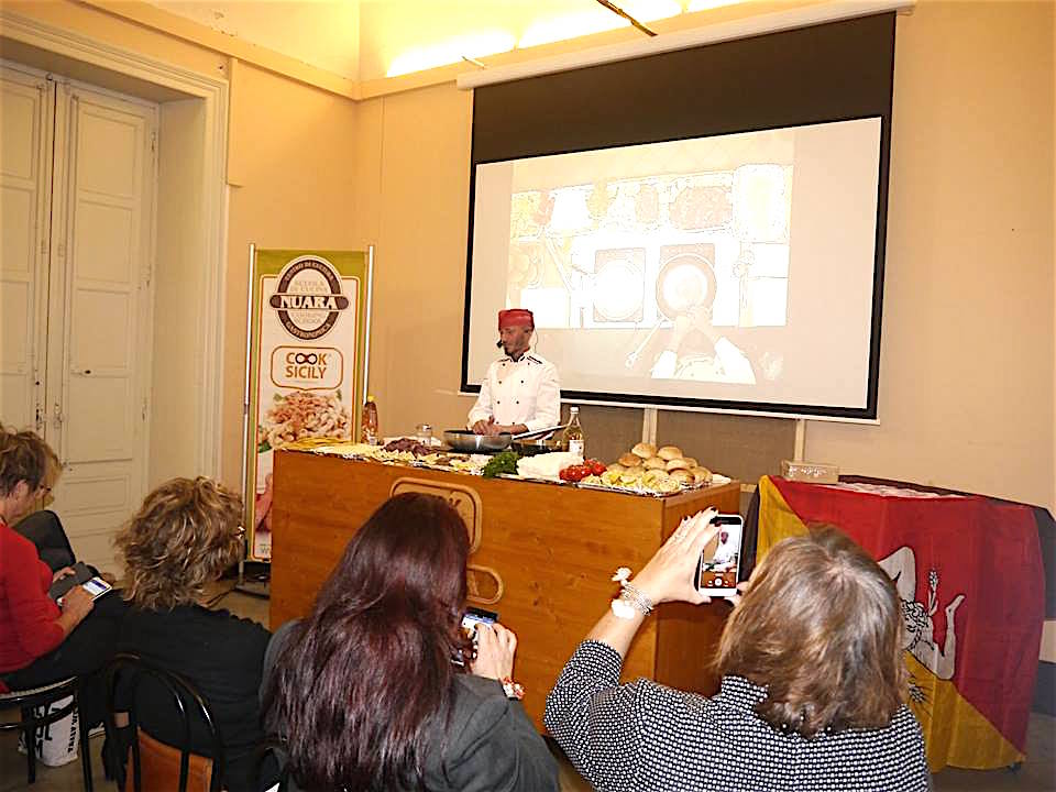https://www.tp24.it/immagini_eventi/1479378275-a-trapani-corsi-di-cucina-giapponese-mediterranea-tradizionale.jpg