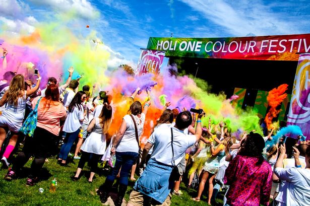 https://www.tp24.it/immagini_eventi/1526369555-holi-park-festival.jpg