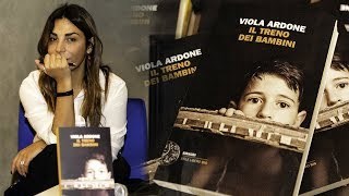 https://www.tp24.it/immagini_eventi/1613043116-viola-ardone-presenta-il-treno-dei-bambini-per-l-alberghiero-di-erice.jpg