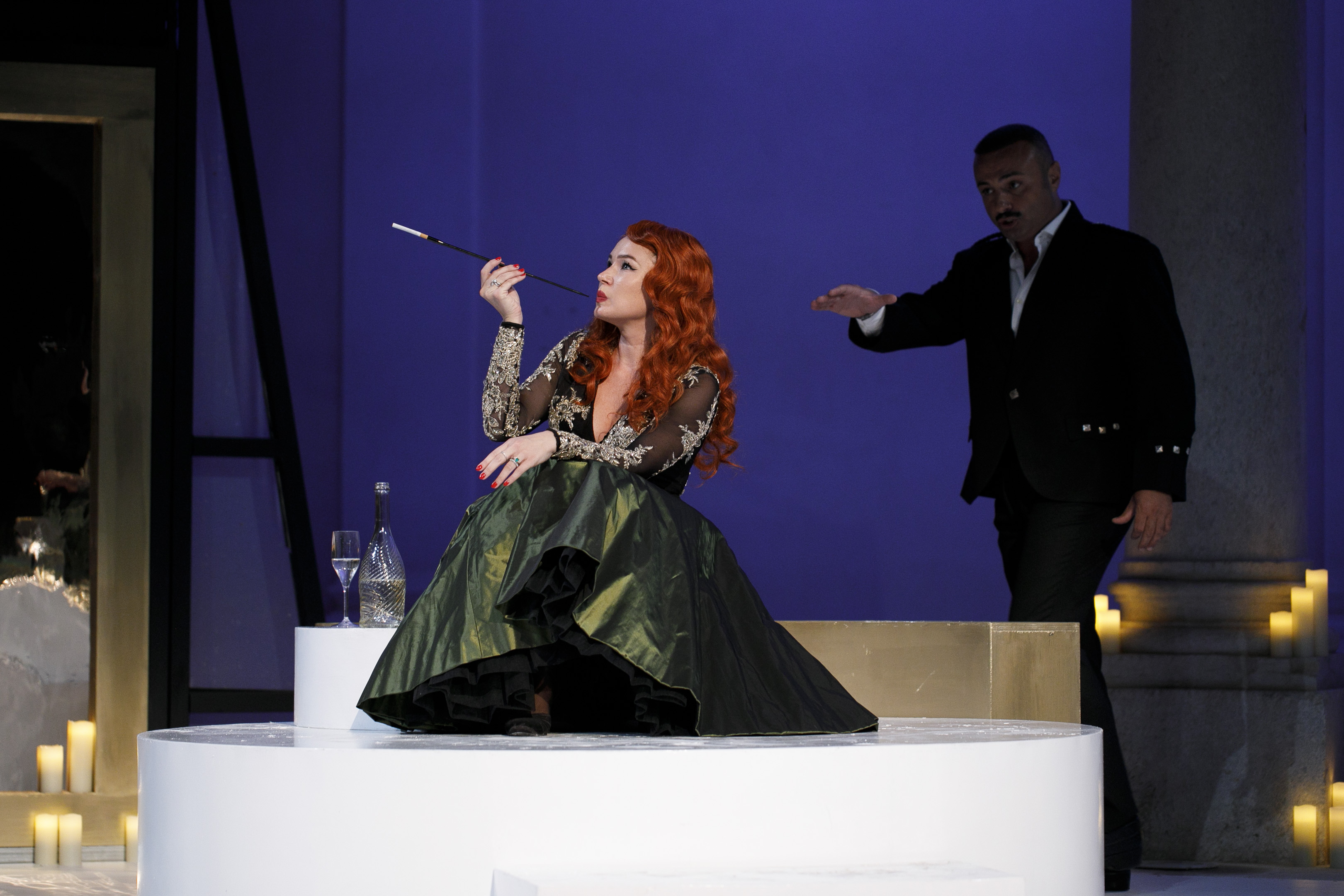 https://www.tp24.it/immagini_eventi/1636812009-la-traviata-in-1h.jpg