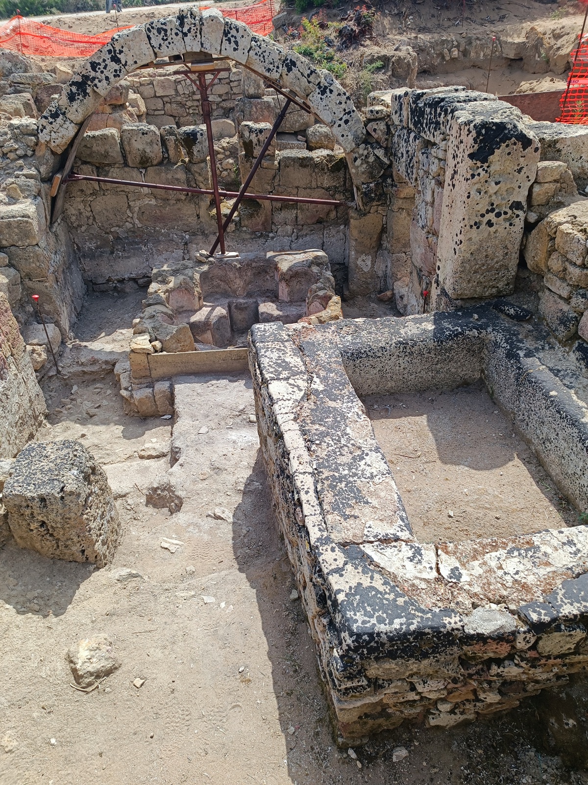 https://www.tp24.it/immagini_eventi/1785333289-visita-straordinaria-al-battistero-paleocristiano.jpg