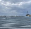 https://www.tp24.it/immagini_articoli/01-03-2023/1677678625-0-piove-dentro-il-palabellina-l-assessore-bilardello-sale-sul-tetto-per-verificare.jpg