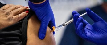 https://www.tp24.it/immagini_articoli/01-09-2022/1662040322-0-covid-approvato-il-vaccino-per-omicron.jpg