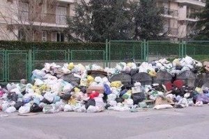 https://www.tp24.it/immagini_articoli/01-10-2013/1380608653-0-ato-rifiuti-ufficialmente-estinti-arrivati-i-commissari-un-mare-di-debiti.jpg