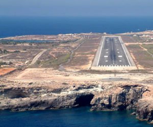 https://www.tp24.it/immagini_articoli/01-12-2021/1638368608-0-amianto-negli-hangar-a-processo-ex-comandante-del-distaccamento-aeroportuale-di-pantelleria.jpg