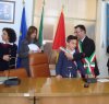 https://www.tp24.it/immagini_articoli/02-04-2014/1396448597-0-petrosino-insediato-il-baby-consiglio-comunale-giuseppe-giacalone-e-il-neo-baby-sindaco.jpg
