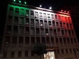 https://www.tp24.it/immagini_articoli/02-12-2020/1606894302-0-basta-con-il-tricolore-sulla-facciata-dell-asp-di-trapani-meglio-il-rosso-della-vergogna.jpg