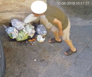 https://www.tp24.it/immagini_articoli/03-07-2019/1562174422-0-rifiuti-abbandonati-strada-trapani-raffica-multe.jpg