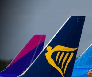 https://www.tp24.it/immagini_articoli/05-01-2023/1672899713-0-ryanair-wizz-air-and-easyjet-face-italy-inquiry-over-sicily-flight-prices.jpg