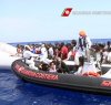 https://www.tp24.it/immagini_articoli/05-09-2015/1441444408-0-maxi-sbarco-a-trapani-al-porto-arrivano-409-migranti.jpg